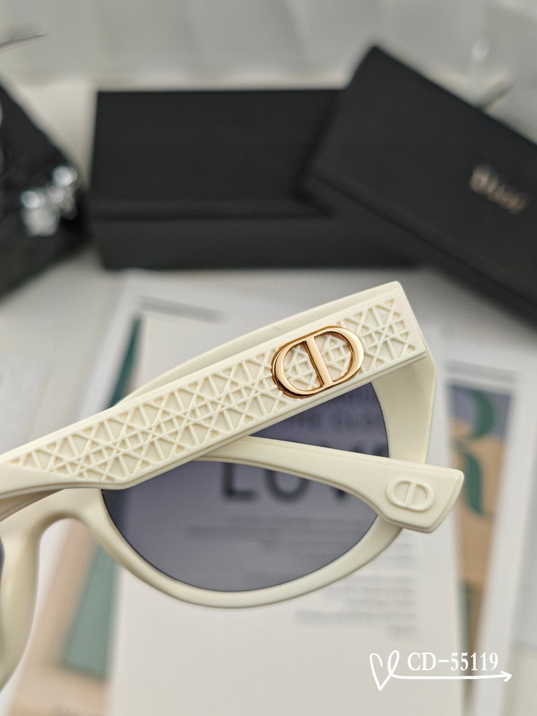 MONTAIGNE SUNGLASS 55119 IN ACETATE