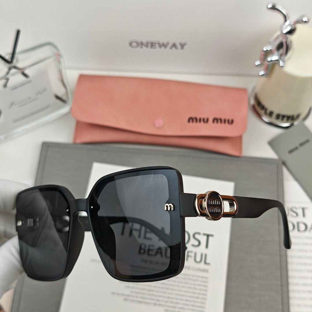 RUNWAY SQUARE SUNGLASSES 59905 IN ACETATE