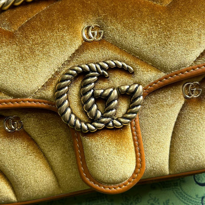 GG MARMONT MINI 22 BAG IN GOLDEN VELVET