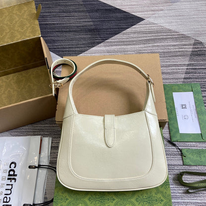 JACKIE SMALL SHOULDER BAG 27 IN WHITE CRACKED LACQUER CALFSKIN GOLD HARDWARE