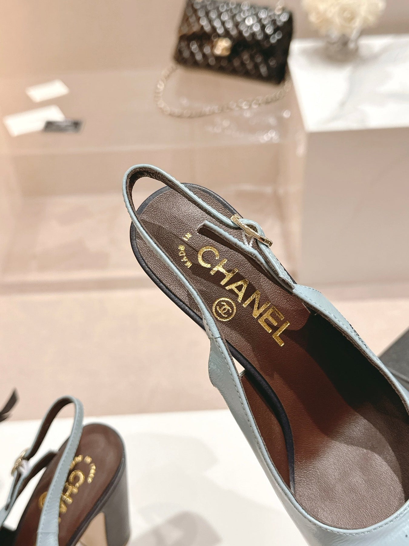 HIGH SLINGBACKS LIGHT BLUE MIX BLACK SHEEPSKIN