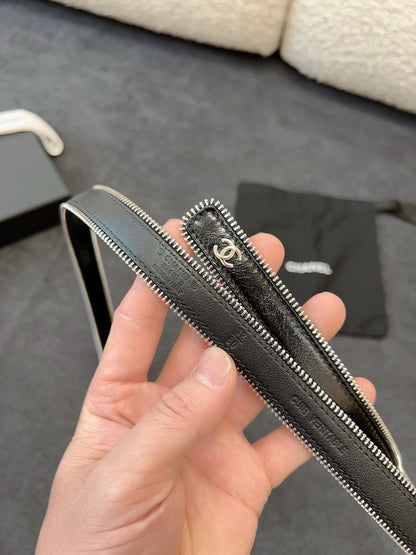 BELT 20MM IN BLACK CALFSKIN WITH INTERWOVEN CHAIN BUCKLE ZIPPER IN TRIM