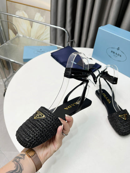 CROCHET SANDALS IN BLACK FABRIC