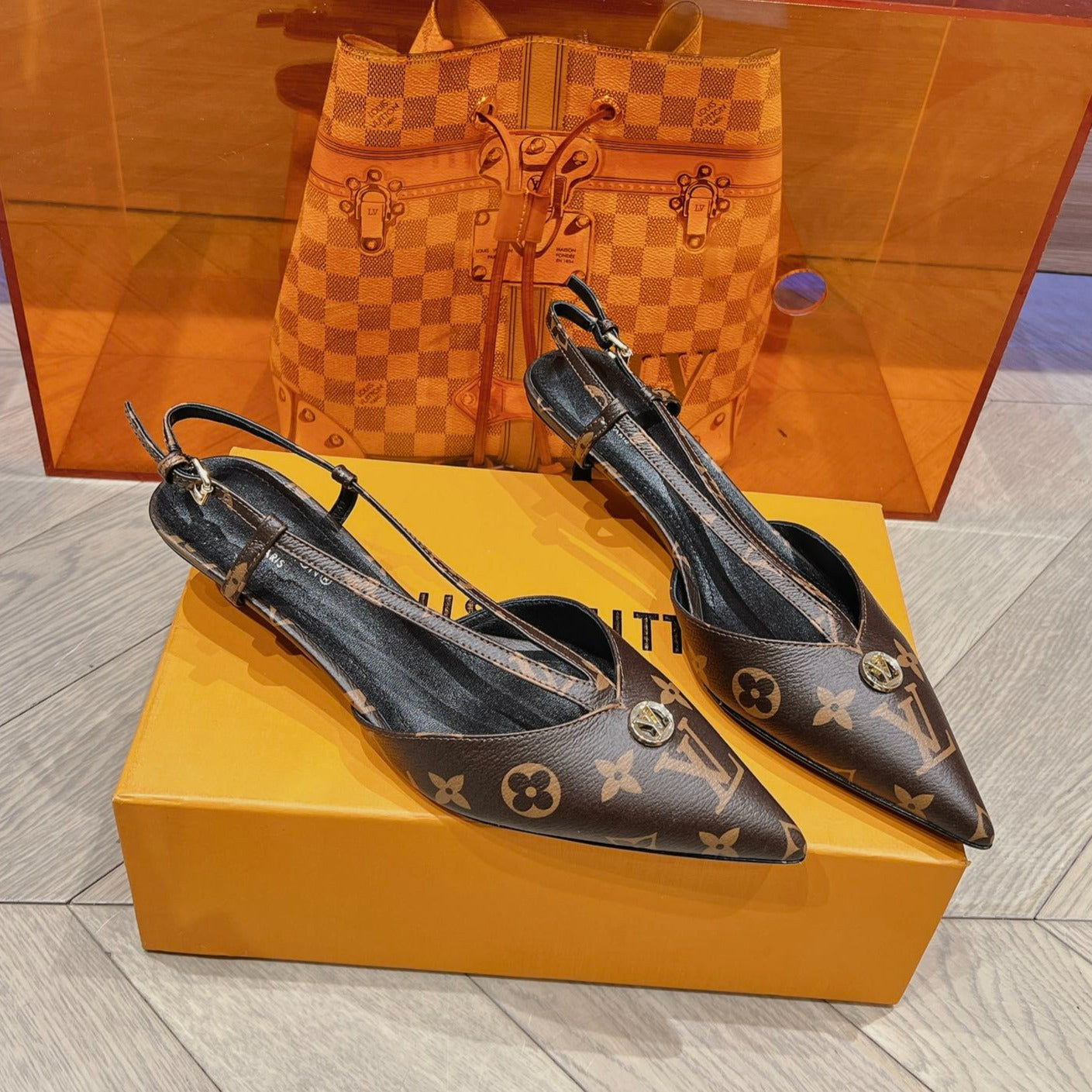 LV LOW HEEL SLINGBACK MONOGRAM CANVAS