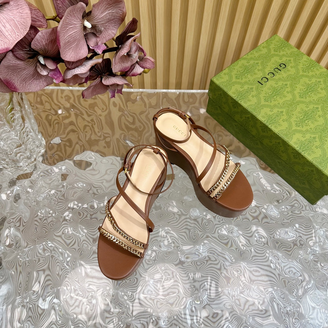 GG PLATFORM SANDAL CARAMEL CALFSKIN WITH CHAINS