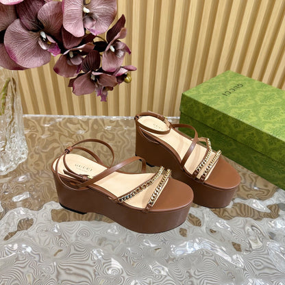 GG PLATFORM SANDAL CARAMEL CALFSKIN WITH CHAINS