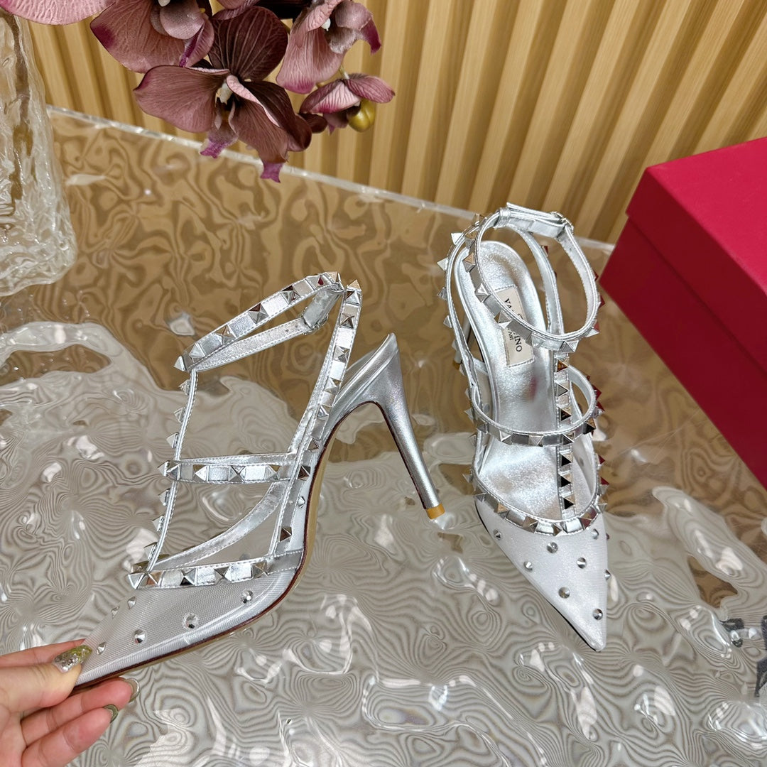 ROCKSTUD MIRROR-EFFECT PUMP WITH MATCHING STRAPS AND STUDS 95 MM SILVER CALFSKIN AND MESH