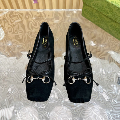 BALLET FLAT IN BLACK SUEDE WITH SILVER HARDWARE