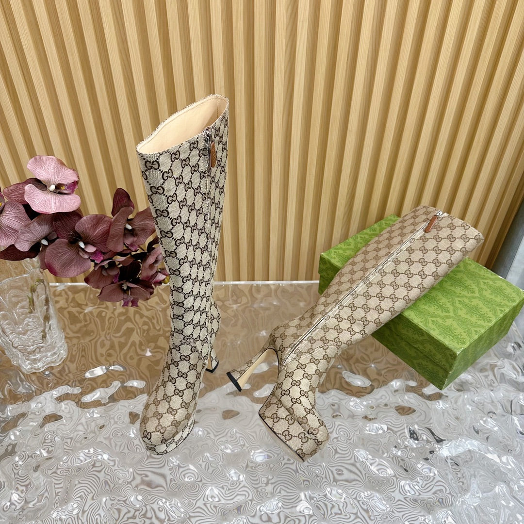 PLATFORM KNEE BOOTS IN ECRU BEIGE MONOGRAM CANVAS AND SHEEPSKIN LINING