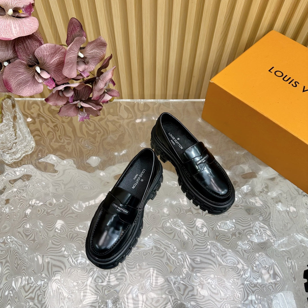 LV RECORD LOAFERS IN BLACK GLOSSY CALFSKIN