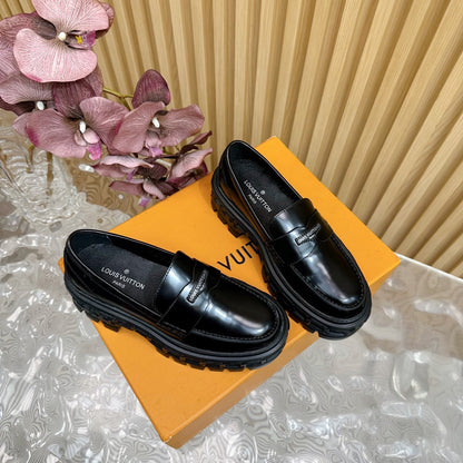 LV RECORD LOAFERS IN BLACK GLOSSY CALFSKIN
