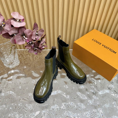 BOTTINE LV BEAUBOURG IN ARMY GREEN GLOSSY CALFSKIN