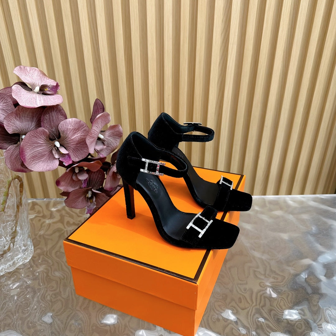 JULY SANDAL 105 MM IN BLACK VELVET