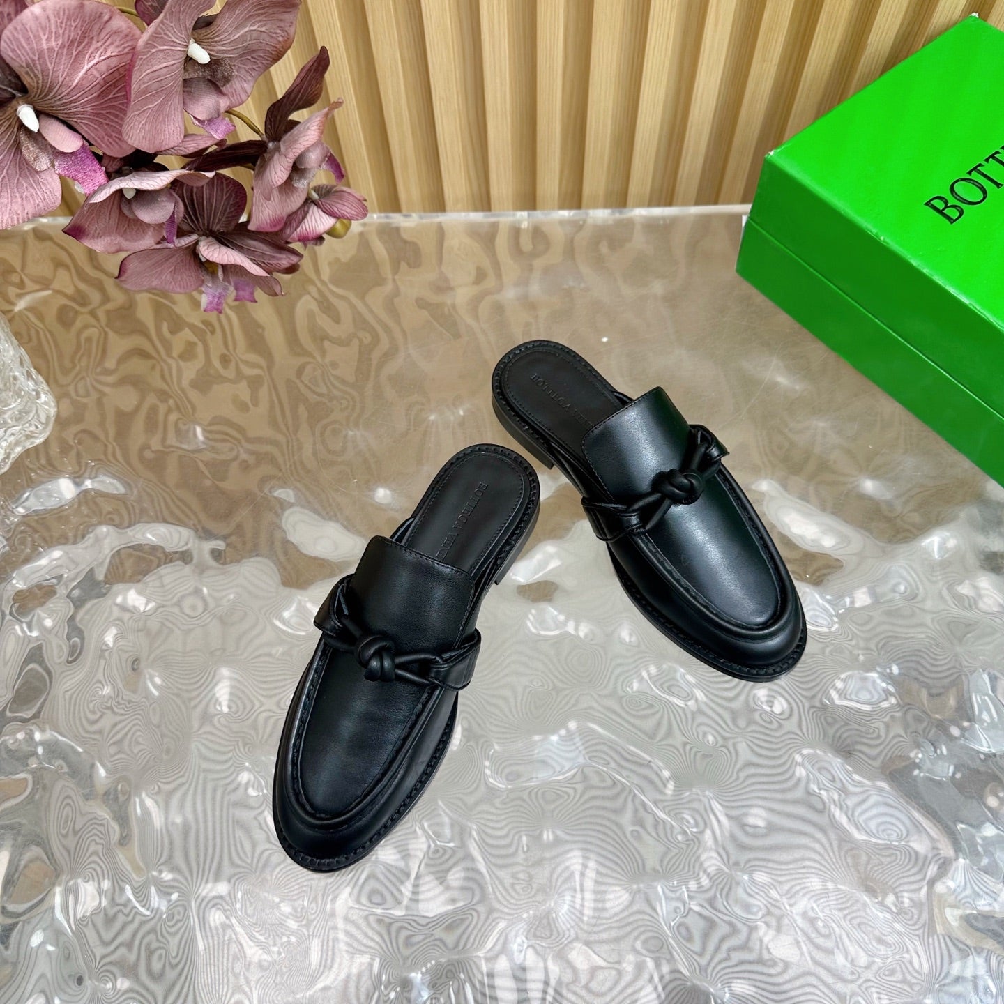 OPEN-BACK LOAFER REALISED IN BLACK SOFT CALFSKIN
