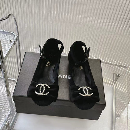 BOW MARY JANE SHOES IN BLACK VELVET