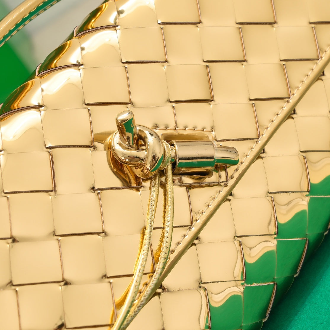 BV Long Clutch Andiamo 31 Gold Metalic Leather Ghw