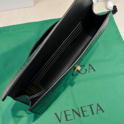 BV Long Clutch Andiamo 31 Black Crocodile Calfskin Ghw