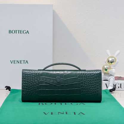 BV Long Clutch Andiamo 31 Dark Green Crocodile Calfskin Ghw