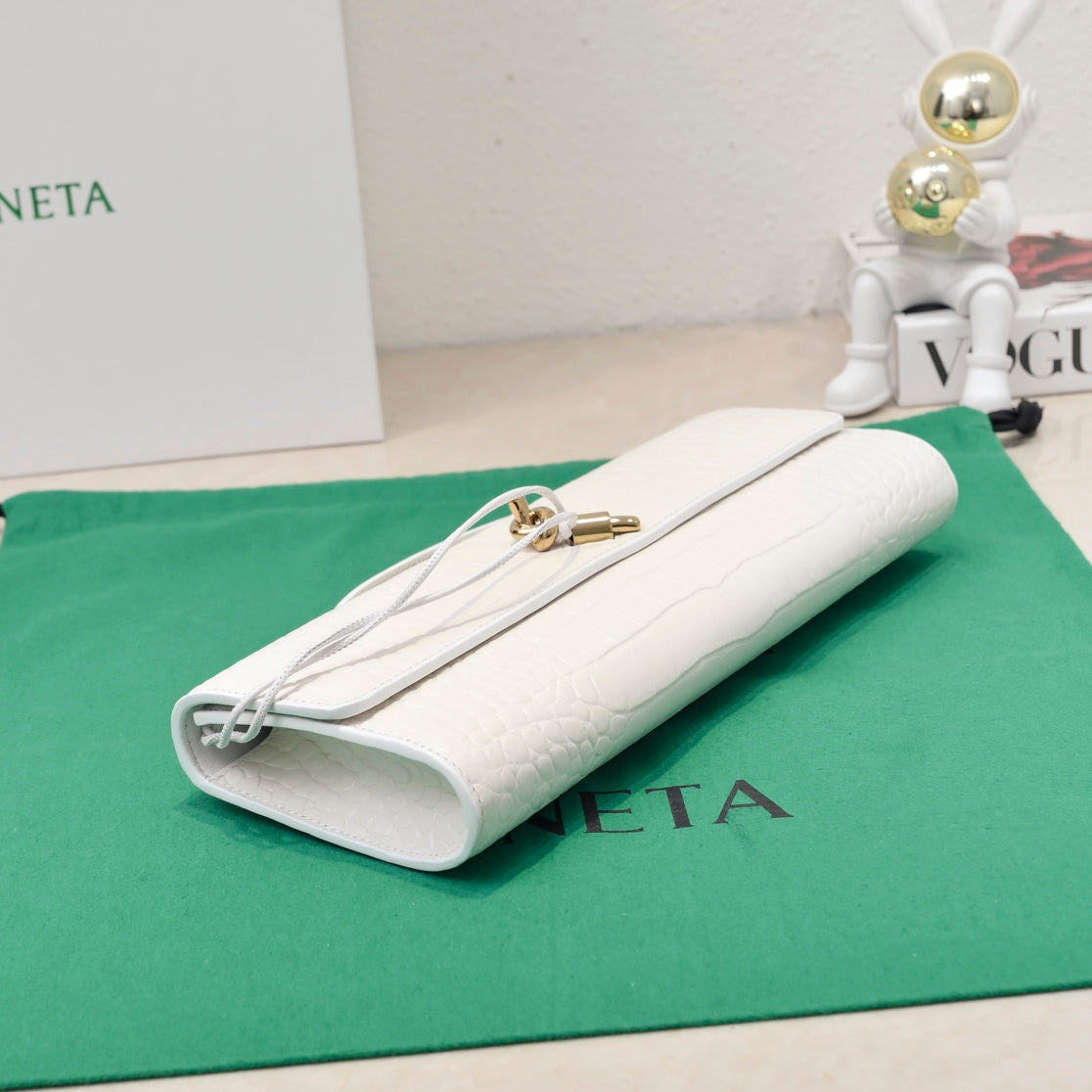 BV Long Clutch Andiamo 31 White Crocodile Calfskin Ghw