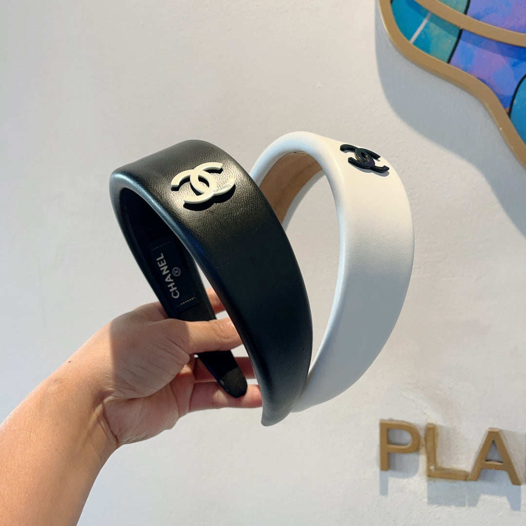 BLACK LAMBSKIN HAIRBAND 432767