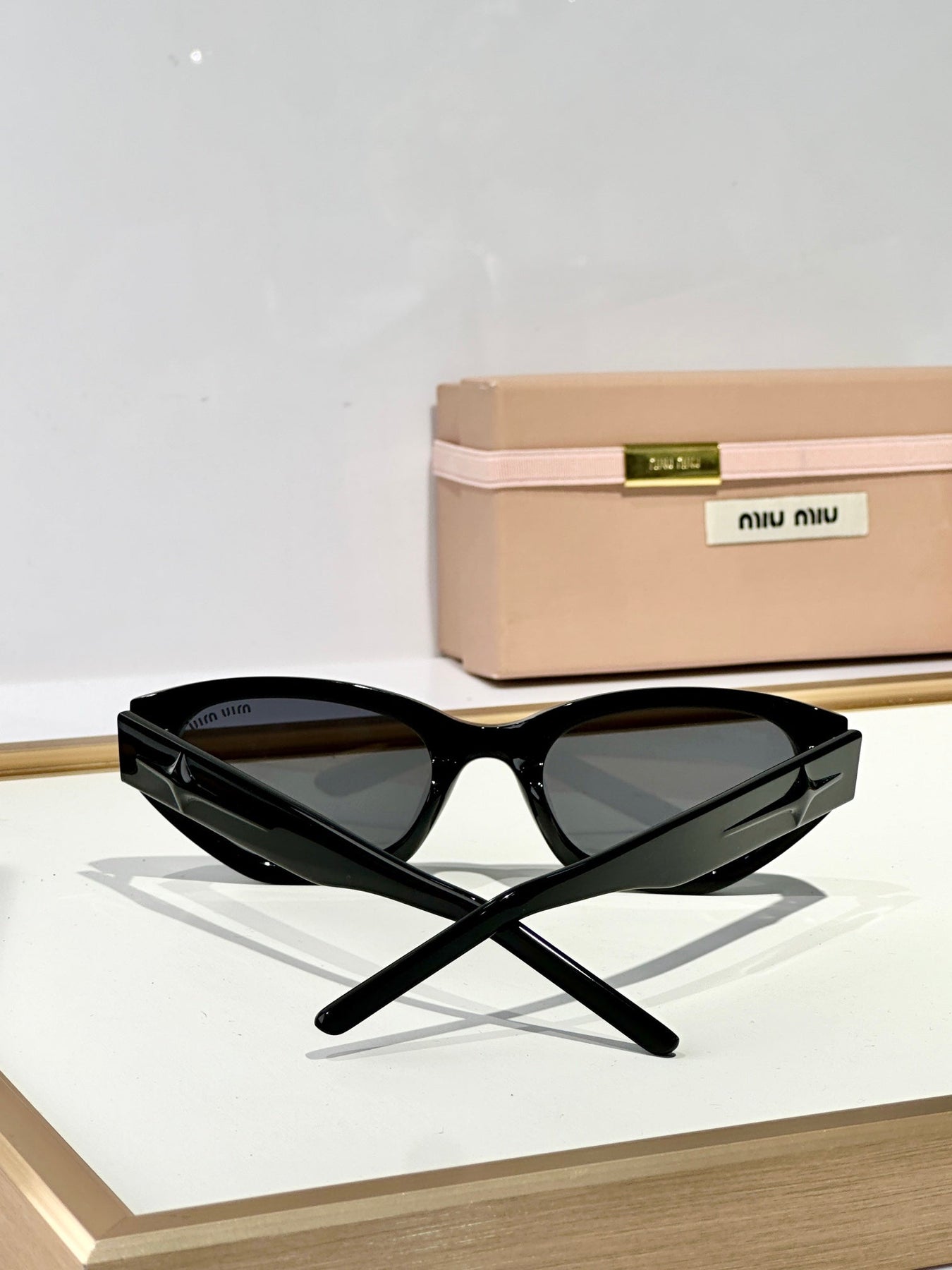 CAT EYE SUNGLASSES SMU52WS IN ACETATE