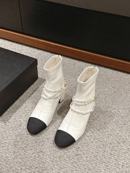 CC LOW CUT BOOTS IN WHITE STRETCH LAMBSKIN AND GROSGRAIN WITH PEARL CHAIN