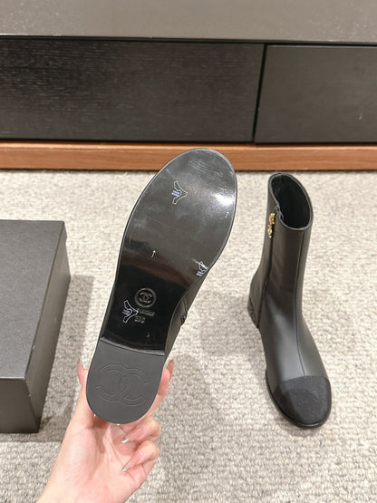 CC SHORT BOOTS IN BLACK LAMBSKIN AND FABRIC