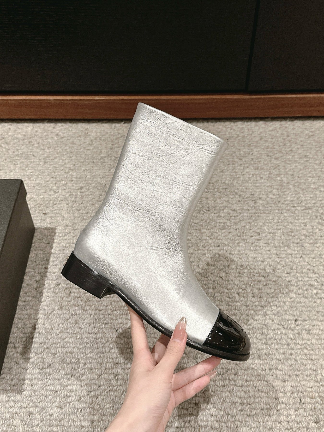 CC SHORT BOOTS IN SILVER MIX BLACK LAMBSKIN