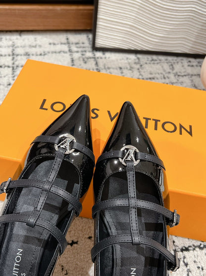 POINTED FLAT SHOES IN BLACK CALFSKIN