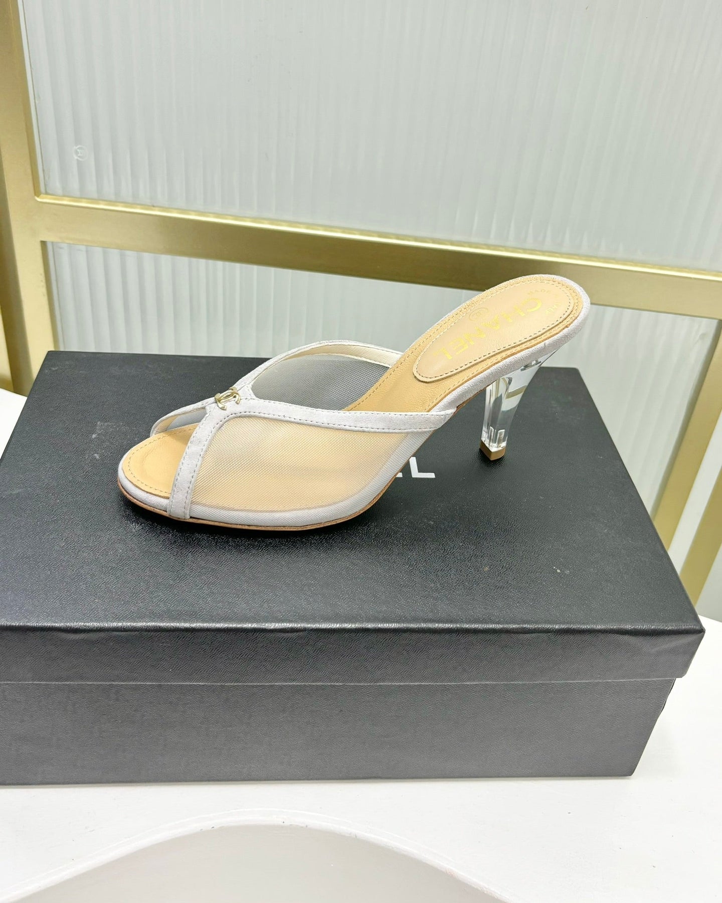 HIGH HEEL PEEP TOE IN WHITE BREATHABLE MESH