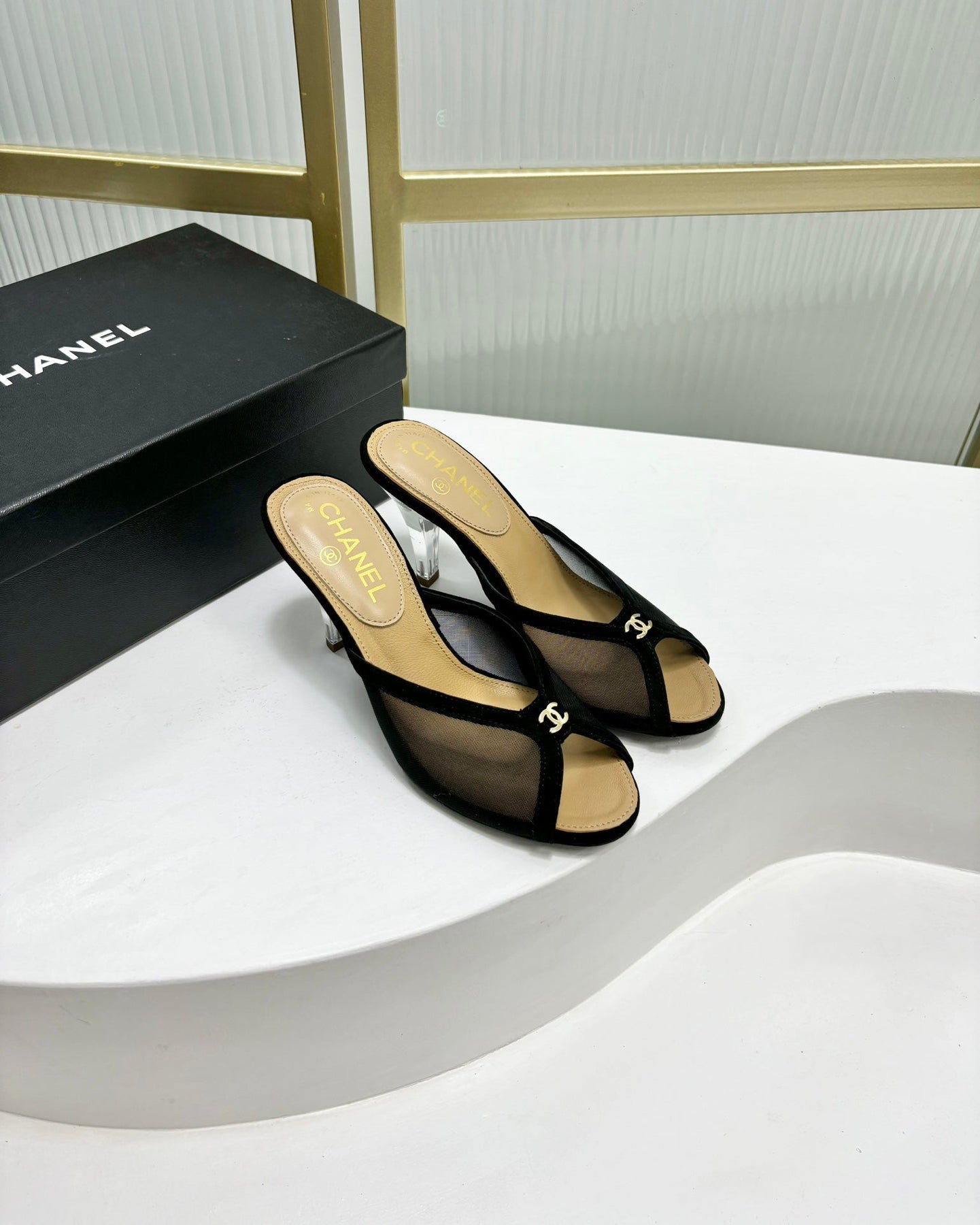 HIGH HEEL PEEP TOE IN BLACK BREATHABLE MESH