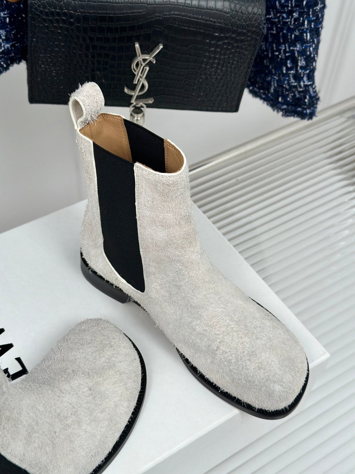 LW CAMPO CHELSEA BOOT WHITE BRUSHED SUEDE