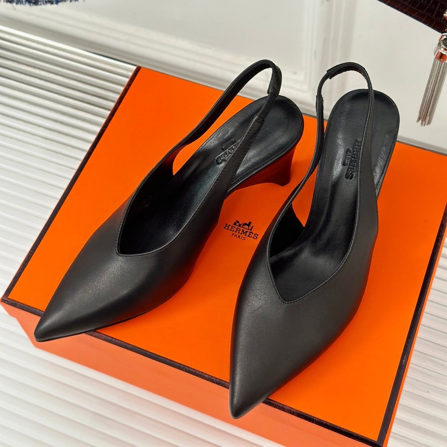 HIGH HEEL 75 MM POINTED- TOE SANDAL IN BLACK CALFSKIN