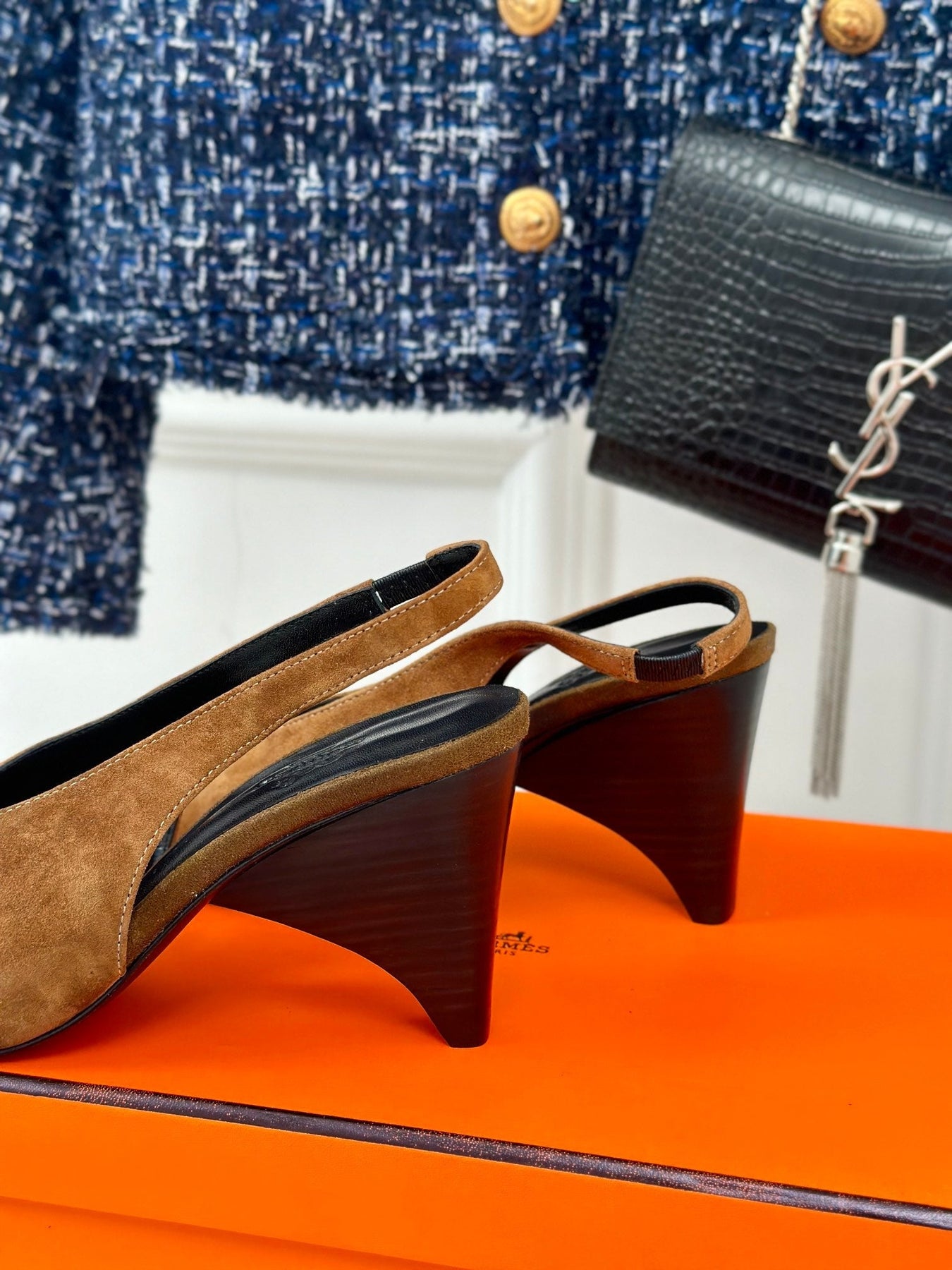 HIGH HEEL 75 MM POINTED- TOE SANDAL IN CIDER BROWN SUEDE