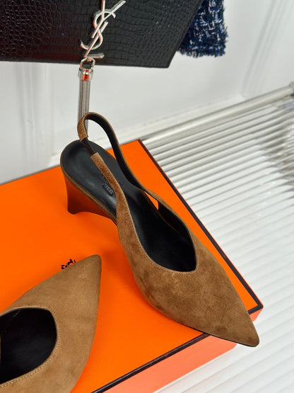 HIGH HEEL 75 MM POINTED- TOE SANDAL IN CIDER BROWN SUEDE