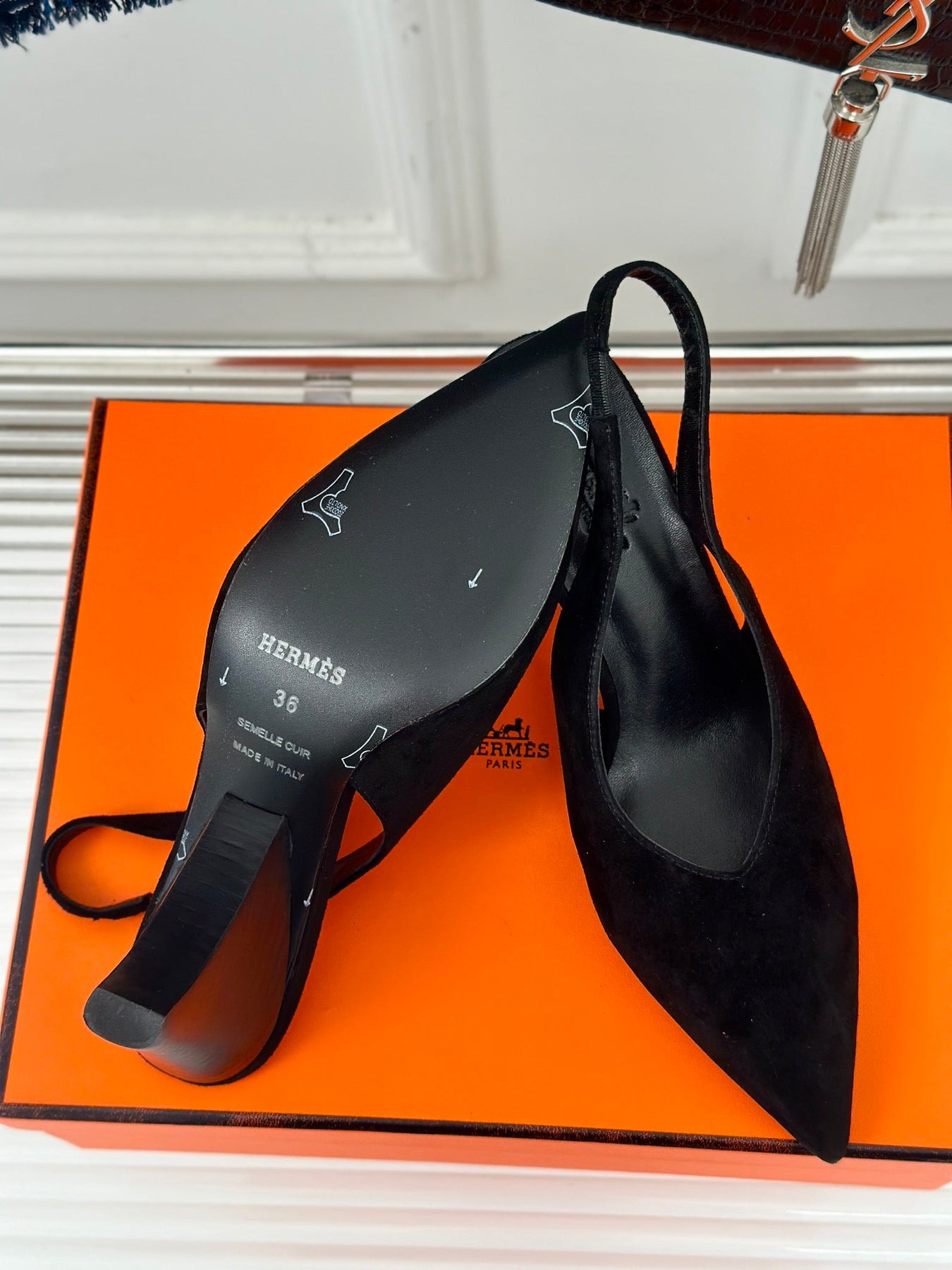 HIGH HEEL 75 MM POINTED- TOE SANDAL IN BLACK SUEDE