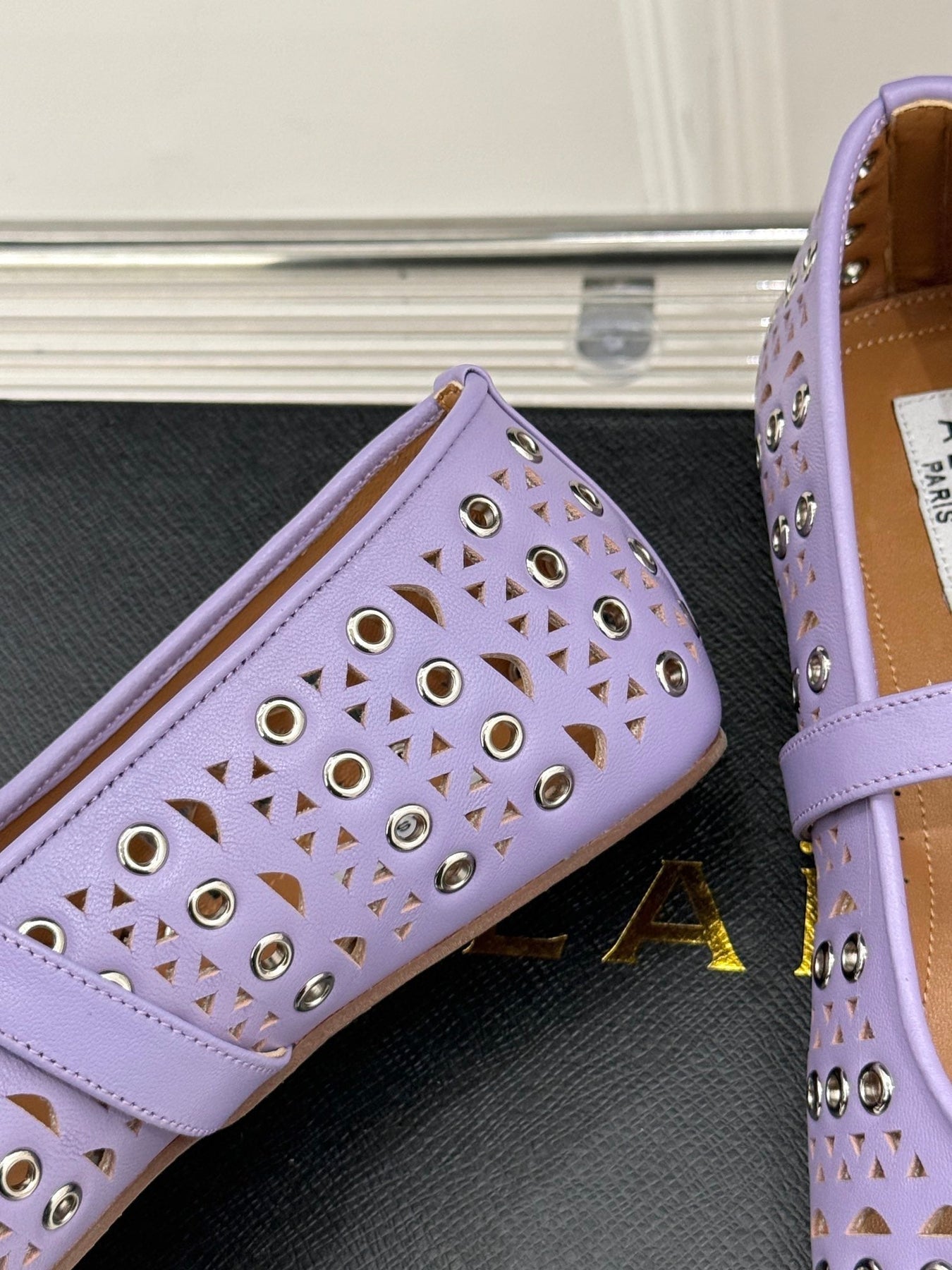 MARY JANE IN PASTEL GRAY CALFSKIN