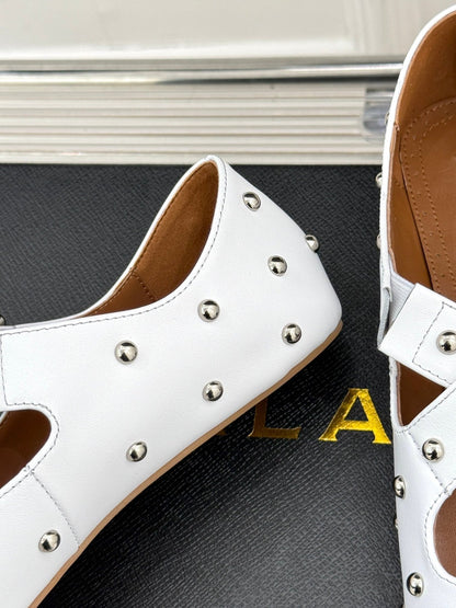CROSSED STRAP BALLET FLATS IN WHITE CALFSKIN