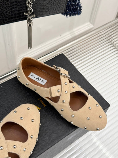 CROSSED STRAP BALLET FLATS IN TUSCAN BEIGE SUEDE