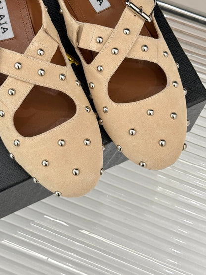 CROSSED STRAP BALLET FLATS IN TUSCAN BEIGE SUEDE