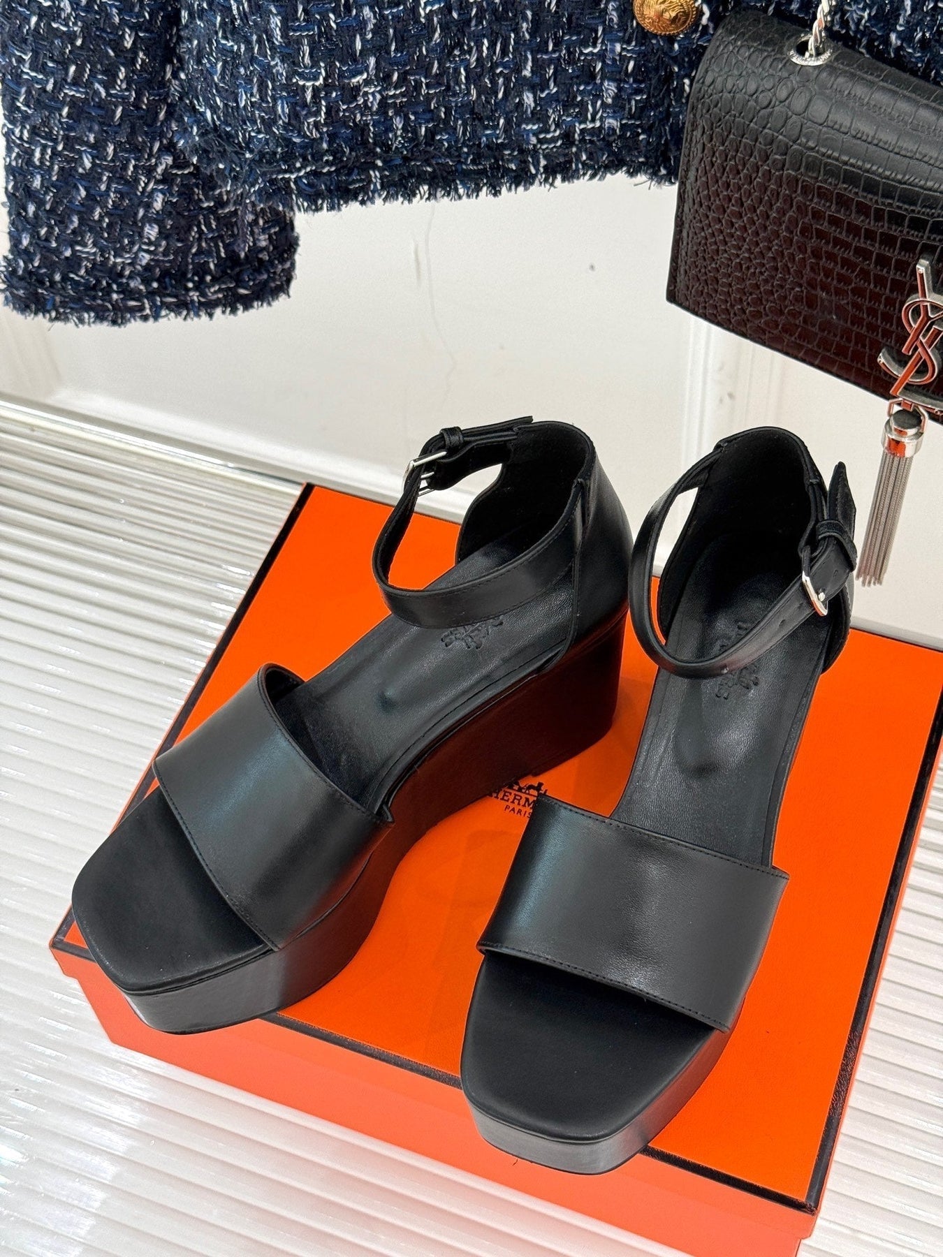 ILLUSION 35 SANDAL IN BLACK CALFSKIN