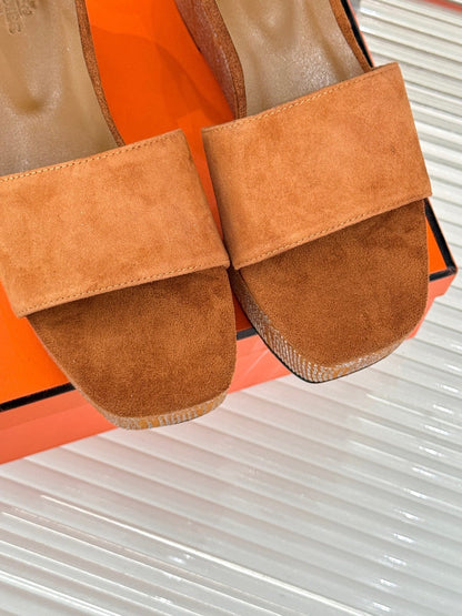 ILLUSION 35 SANDAL IN VIVID ORANGE SUEDE WITH RHINESTONE DETAILS