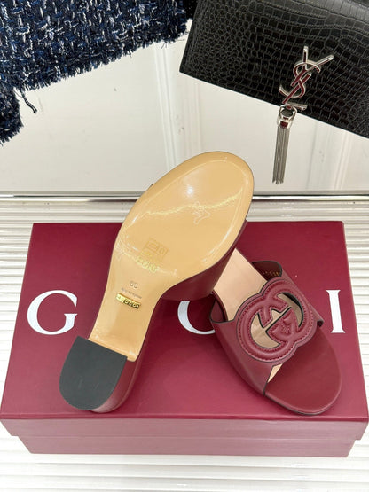 MID-HEEL MULE IN RED CALFSKIN