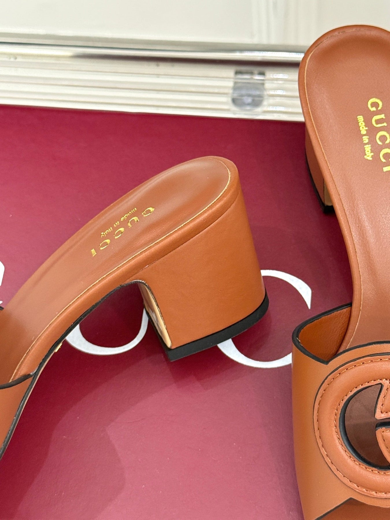 MID-HEEL MULE IN RUST BROWN CALFSKIN