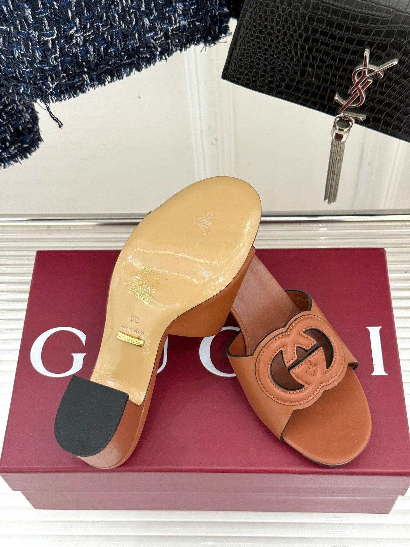 MID-HEEL MULE IN RUST BROWN CALFSKIN