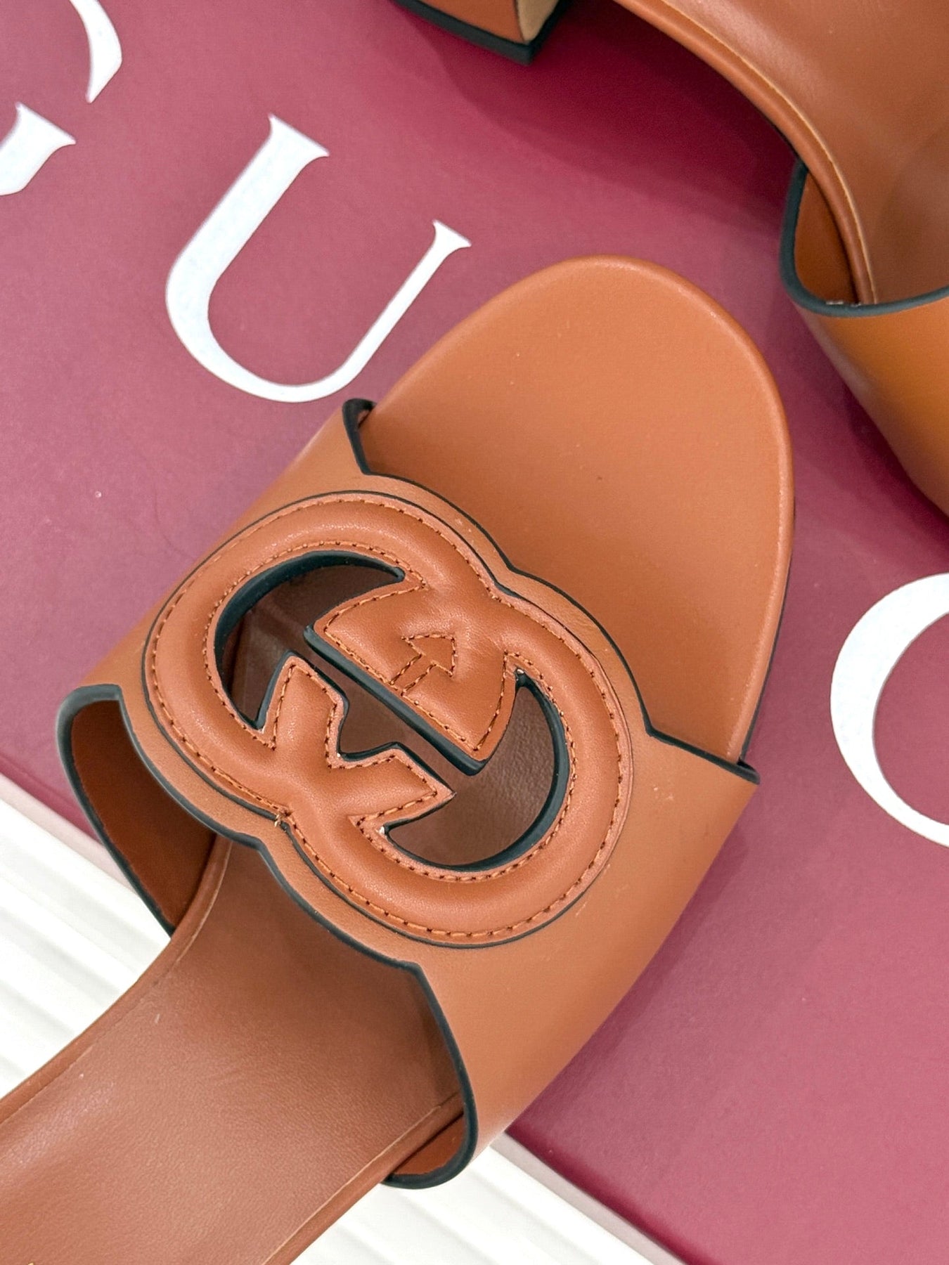 MID-HEEL MULE IN RUST BROWN CALFSKIN