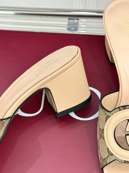 MID-HEEL MULE IN BEIGE CALFSKIN AND FABRIC