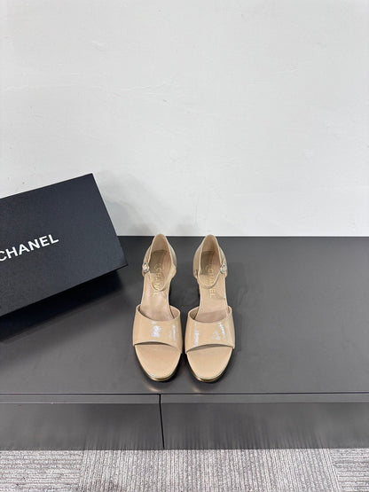 BLOCK HEEL SANDALS BEIGE SHEEPSKIN