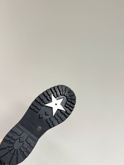 D-TOWN BOOTS IN BLACK CALFSKIN