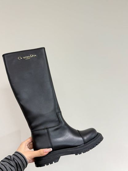 D-TOWN BOOTS IN BLACK CALFSKIN